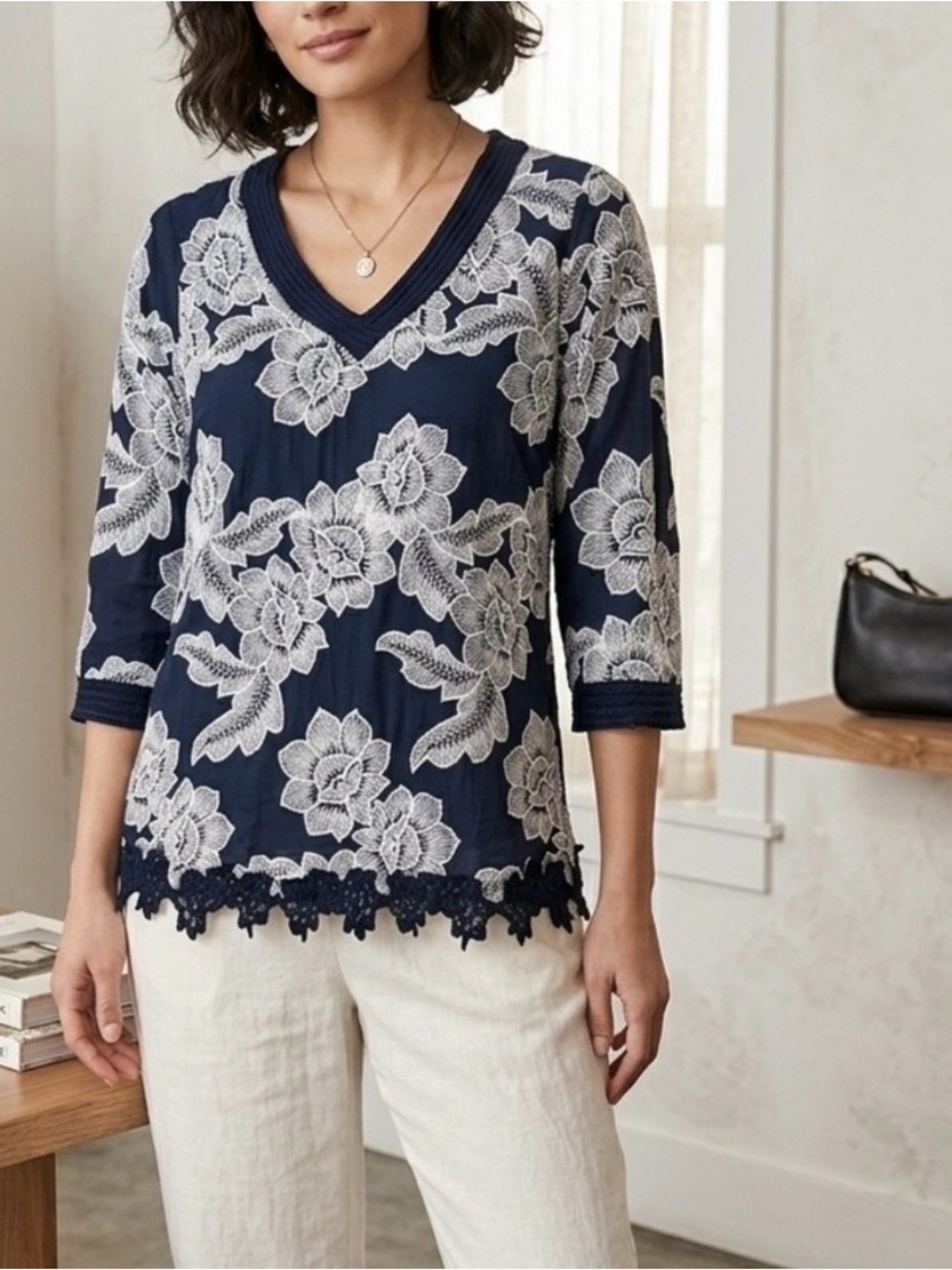 Chico's Navy and White Floral Lace V-Neck Tunic Cotton Blend 1(M) Crochet Hem